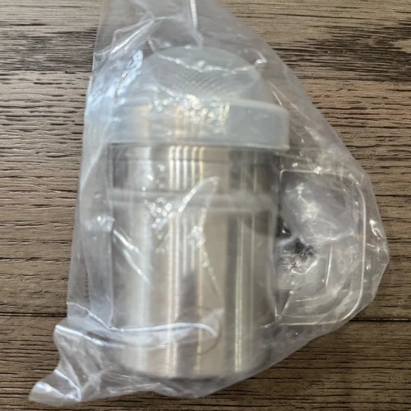 The Pampered Chef - Powdered Sugar Shaker - NEW - Picture 2 of 2